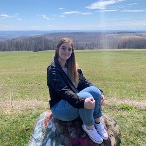 Meet your Posher, Ashley